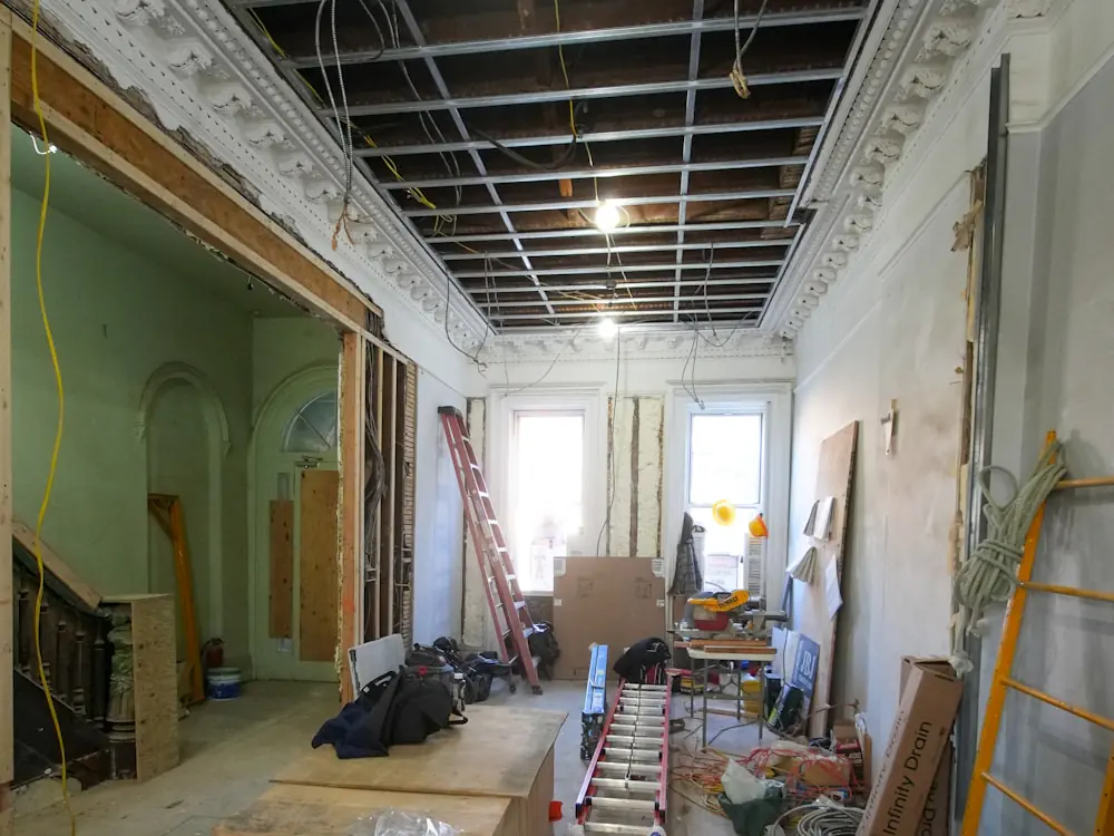 Ruimte in een woning tijdens een verbouwing